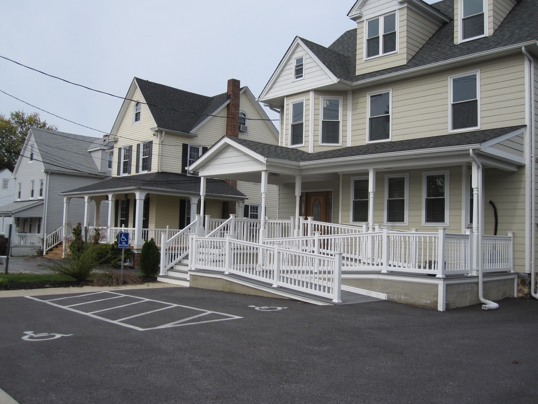 4 Sudbrook Ln, Pikesville, MD à louer Photo du bâtiment- Image 1 de 18