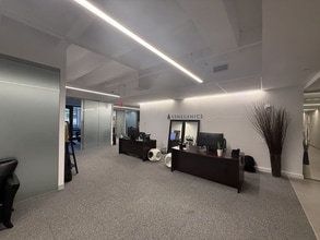 725 Fifth Ave, New York, NY à louer Photo intérieure- Image 1 de 6