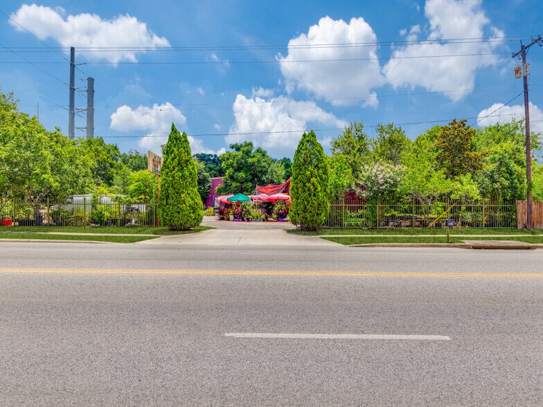 2006 Pinn Rd, San Antonio, TX à vendre - Photo du bâtiment - Image 3 de 25