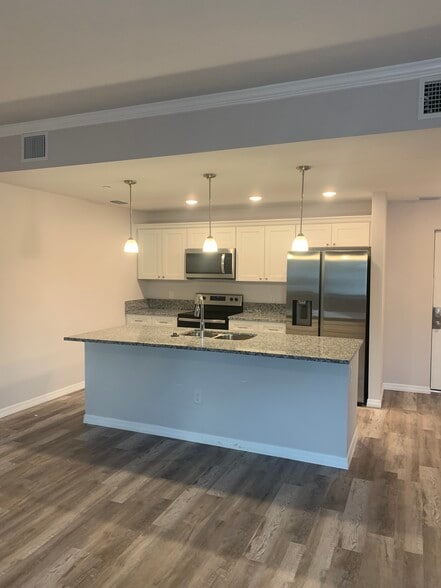 2771 Royal Palm Ave, Fort Myers, FL à vendre - Photo intérieure - Image 3 de 19