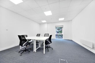 Rosebank, Livingston for lease Interior Photo- Image 2 of 6