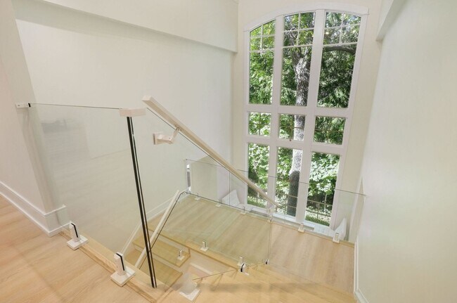 Plus de détails pour 139 Mulcaster St, Barrie, ON - Spécialité à vendre