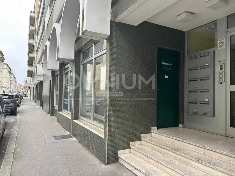 Commerce de détail dans Lyon à louer - Photo du bâtiment - Image 2 de 6