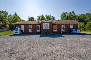 1014 Hwy 17 E, Wahnapitae ON - Convenience Store