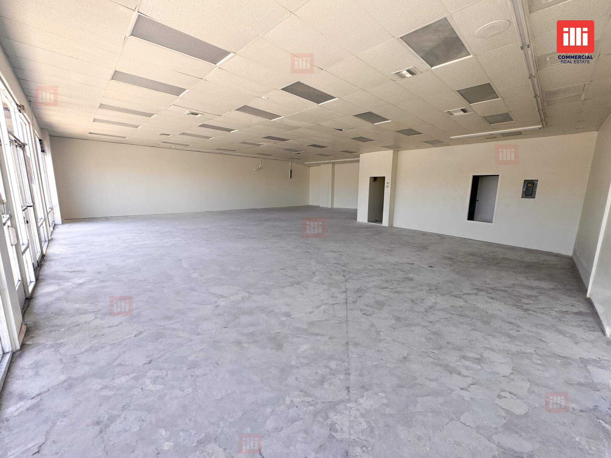 20111-20149 Saticoy St, Winnetka, CA for lease Interior Photo- Image 1 of 5