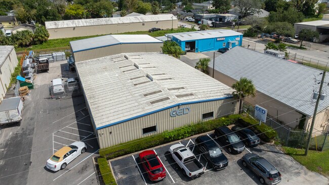 Plus de détails pour 809 Swift St, Daytona Beach, FL - Industriel à louer