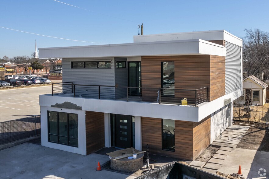 1302 Municipal Ave, Plano, TX à louer - Photo du bâtiment - Image 2 de 2