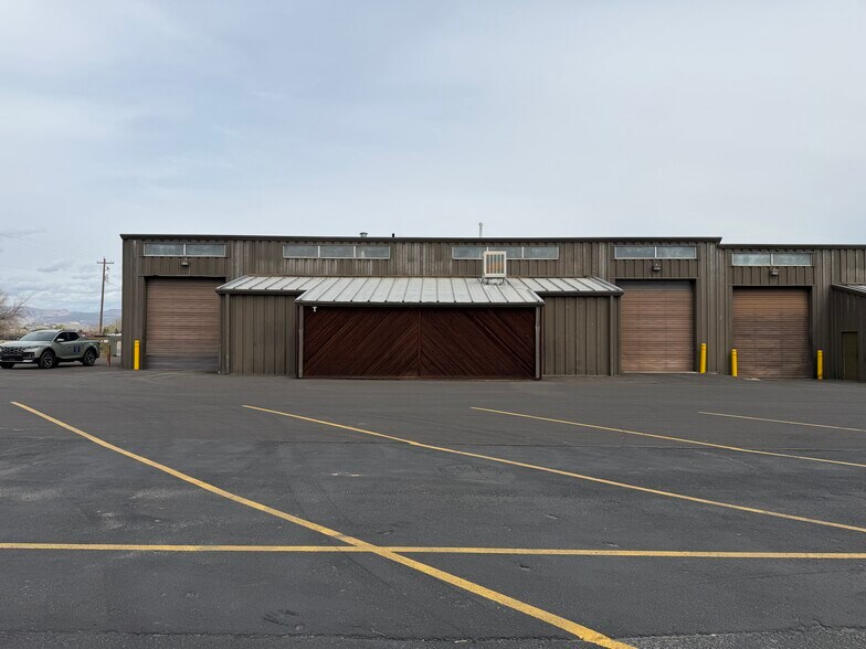1001 450 S, Vernal, UT for sale - Primary Photo - Image 1 of 26