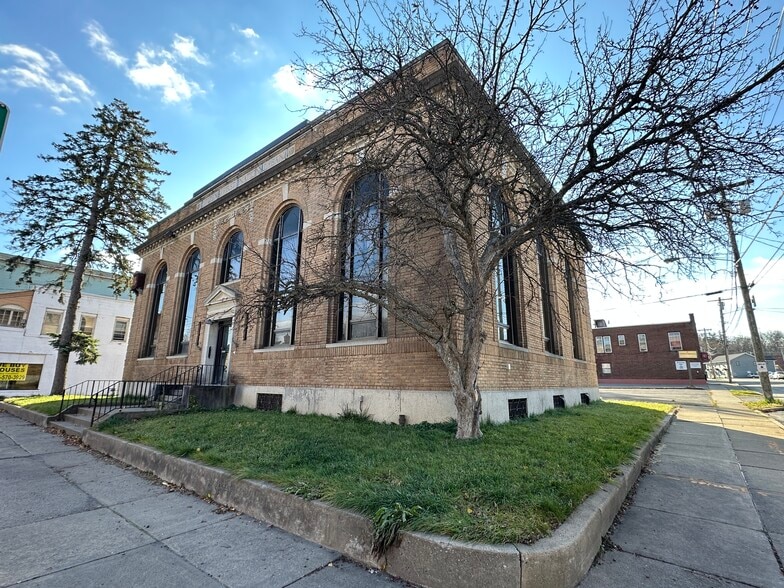 100 E Main St, Frankfort, NY for sale - Building Photo - Image 2 of 4