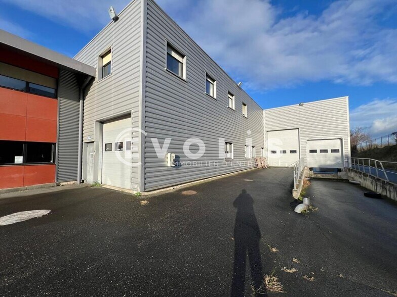 Flex dans FLEURIEUX-SUR-L'ARBRESLE à louer - Photo du bâtiment - Image 2 de 17