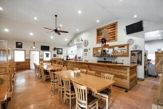 Plus de détails pour 3710 Waterwood Pass, Elmendorf, TX - Commerce de détail à vendre