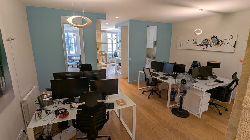 Office in Bordeaux for lease Interior Photo- Image 1 of 7
