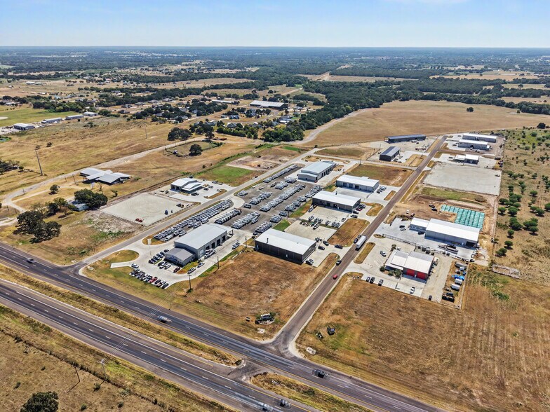 E SH-21, Bryan, TX à vendre - Photo du bâtiment - Image 2 de 9