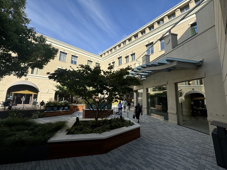 770 Tamalpais Dr, Corte Madera, CA à louer - Photo du bâtiment - Image 2 de 12