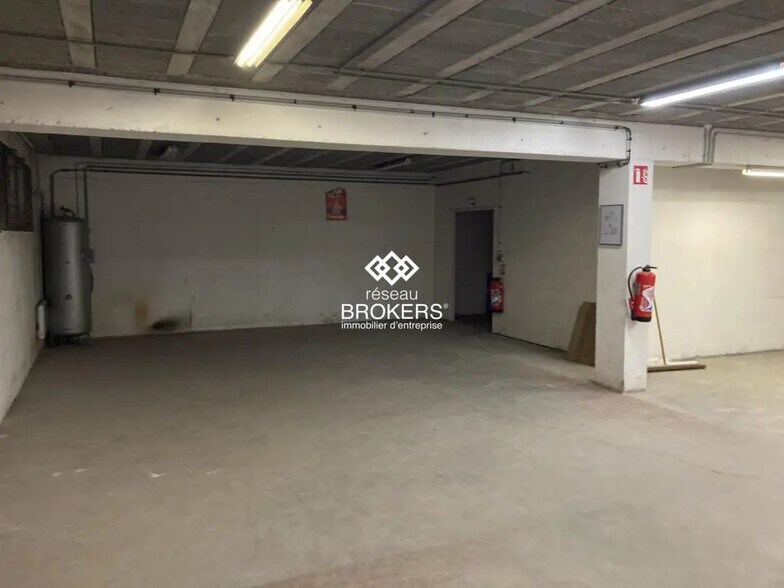 Industrial in Fontenay-sous-Bois for lease - Building Photo - Image 2 of 4