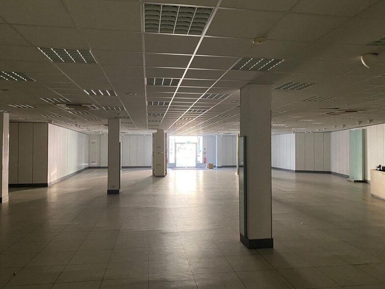 18 High St, Blairgowrie for lease - Interior Photo - Image 3 of 5