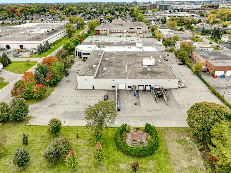 330 Av Avro, Pointe-claire, QC for lease - Building Photo - Image 3 of 11