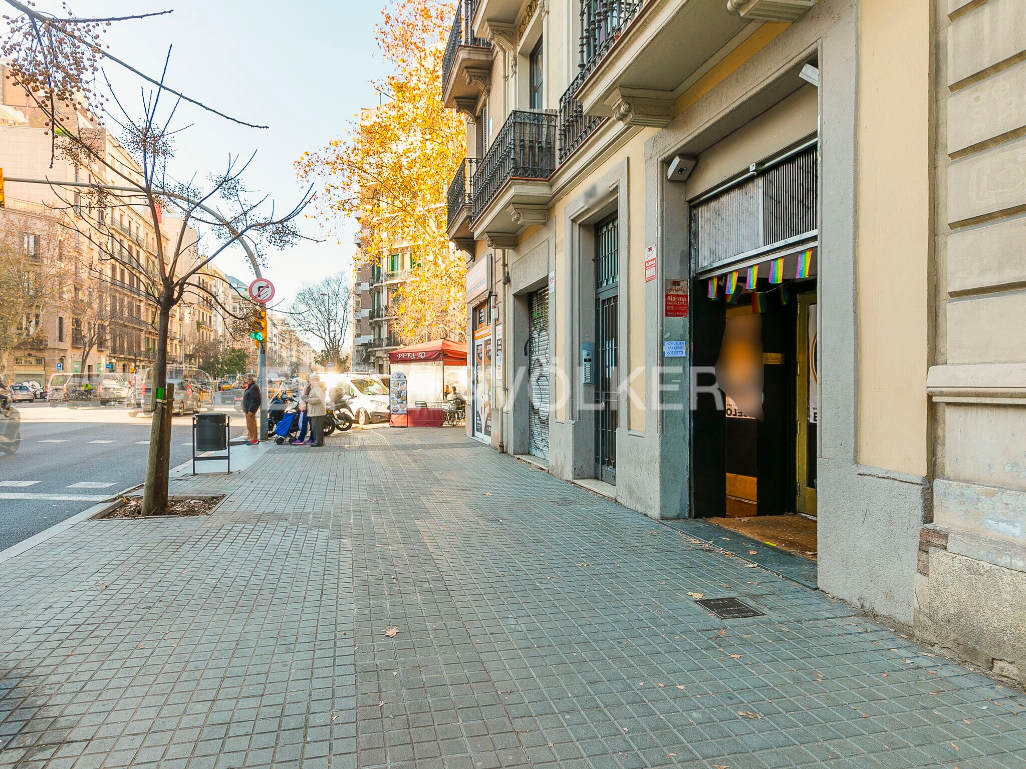 Retail in Barcelona, Barcelona for lease Primary Photo- Image 1 of 5