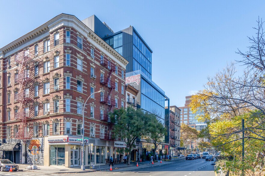 141 E Houston St, New York, NY à louer - Photo du bâtiment - Image 3 de 8