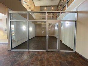 4747 Pioneers Blvd, Lincoln, NE for lease Building Photo- Image 2 of 2