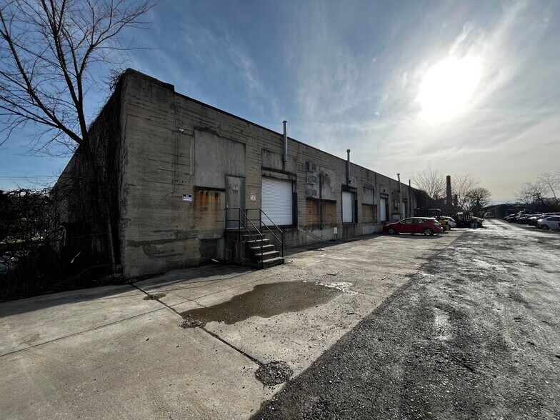 2052 West Virginia Ave NE, Washington, DC à vendre - Photo du bâtiment - Image 3 de 13