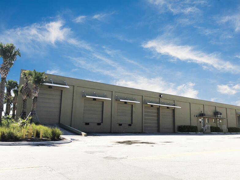 7440-7570 NW 79th St, Medley, FL for lease - Building Photo - Image 1 of 2