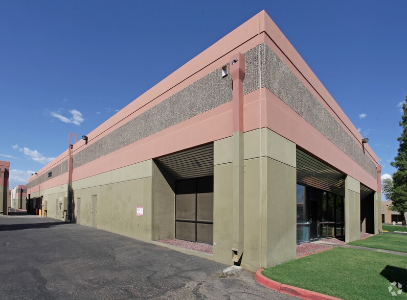 3320 N 35th Ave, Phoenix, AZ for lease - Building Photo - Image 2 of 5