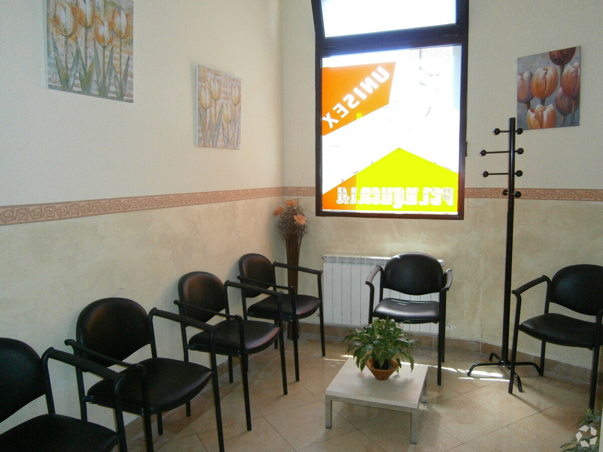 Calle Conde Don Ramón, 69, Ávila, AVI 05001 - Unit Puerta L2, Esc. 1 - - Interior Photo - Image 2 of 5