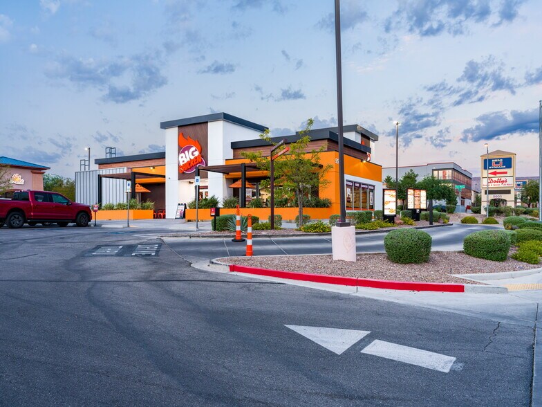 9595 W Tropicana Ave, Las Vegas, NV à louer - Photo du bâtiment - Image 1 de 18