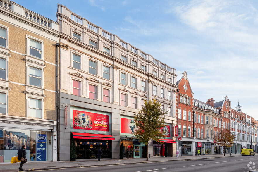 213-215 Tottenham Court Rd, London à louer - Photo du bâtiment - Image 2 de 3