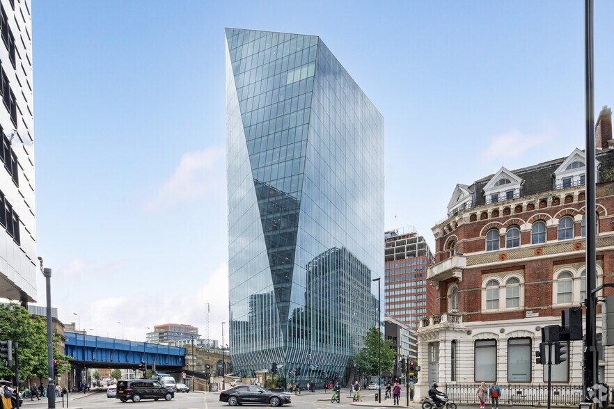 240 Blackfriars Rd, Londres à louer - Photo du bâtiment - Image 1 de 12