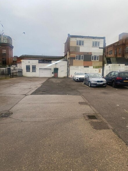 Evington Valley Rd, Leicester for lease - Building Photo - Image 3 of 14