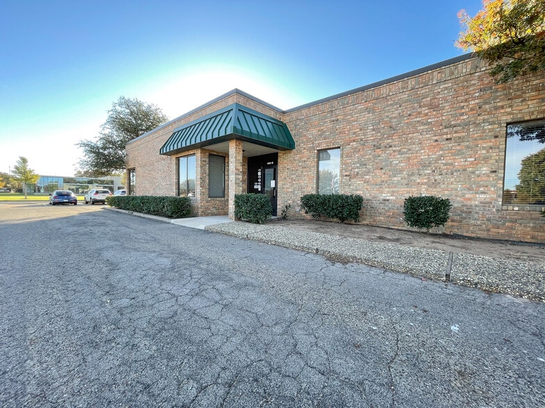 4101-4103 84th St, Lubbock, TX for lease - Building Photo - Image 2 of 20