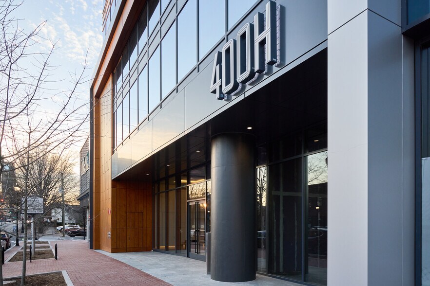 400 Hillsborough St, Raleigh, NC à louer - Photo du bâtiment - Image 1 de 1