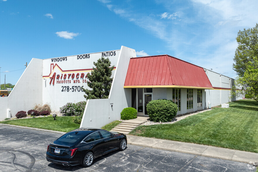 4745 Wadsworth Rd, Dayton, OH for lease - Primary Photo - Image 1 of 54