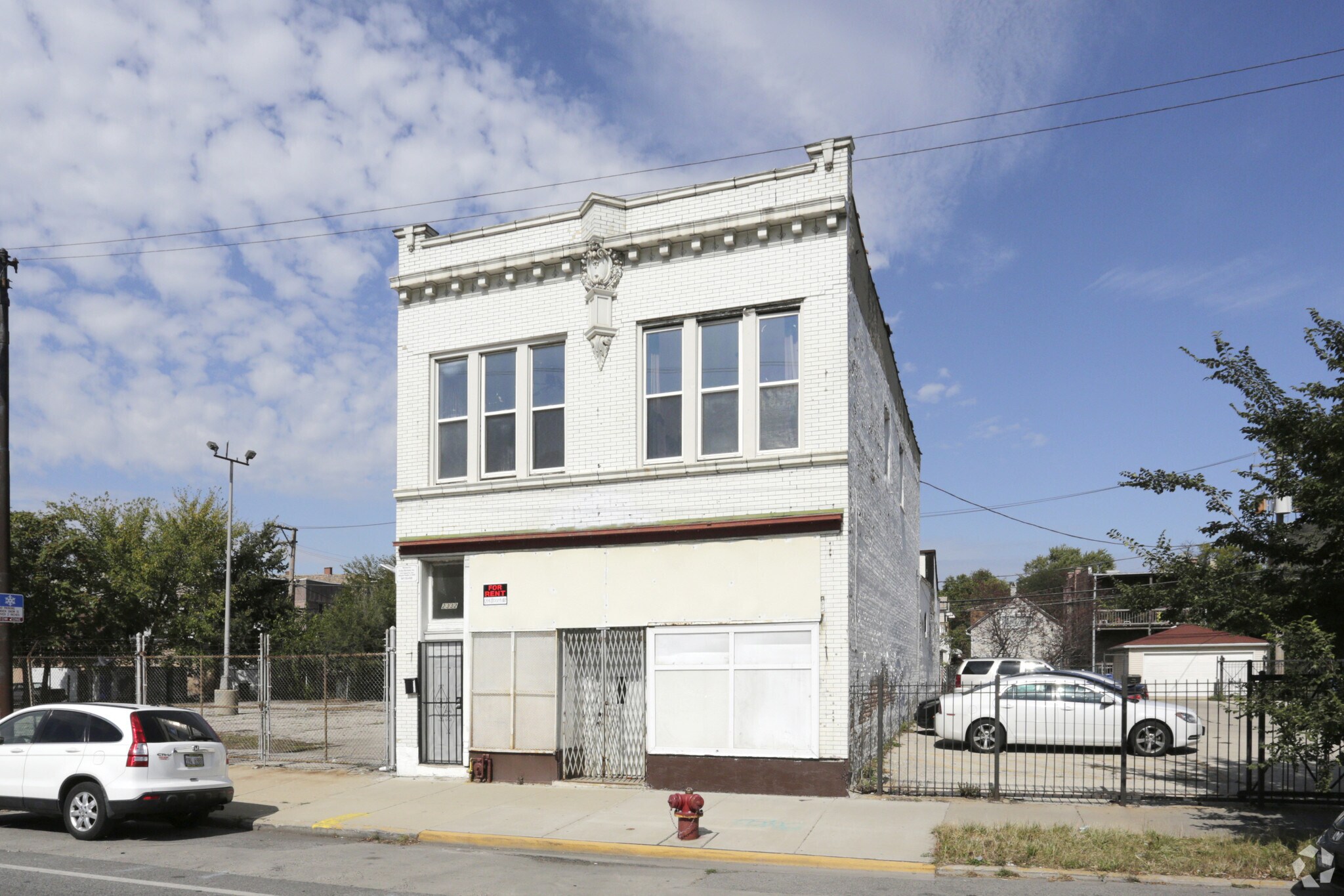 2332 W Roosevelt Rd, Chicago, IL for lease Primary Photo- Image 1 of 6