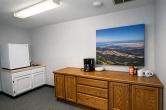 21663 Brian Ln, Sonora, CA for lease Interior Photo- Image 1 of 5