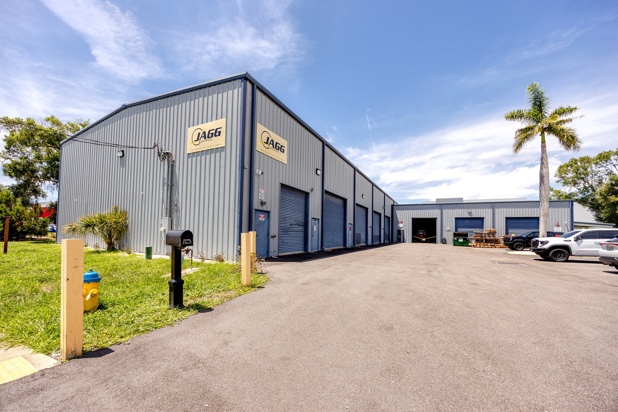 13215 Memorial Hwy, Tampa, FL à vendre Photo du bâtiment- Image 1 de 1