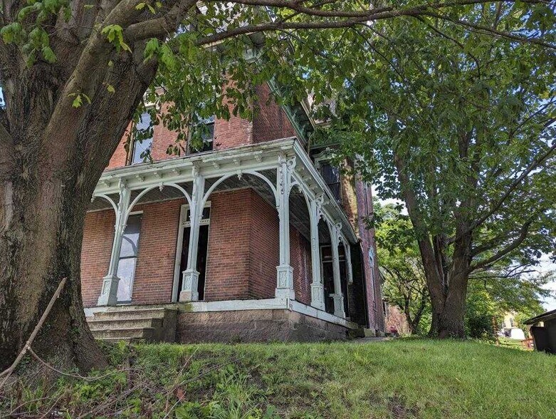411 S Limestone St, Springfield, OH à vendre - Photo du bâtiment - Image 3 de 5
