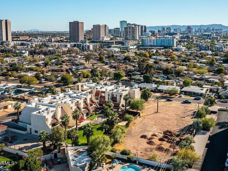 520 W Glenrosa Ave, Phoenix, AZ à vendre - Photo du bâtiment - Image 2 de 12