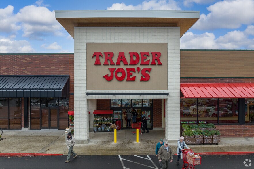 16200 SW Pacific Hwy, Tigard, OR à louer - Photo du bâtiment - Image 2 de 7