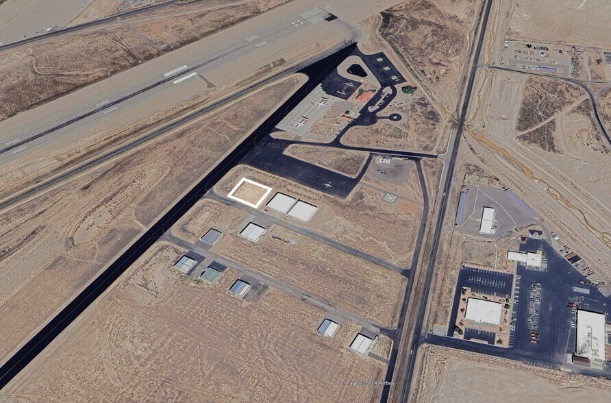 2208 Aviation way, Cedar City, UT à louer - Photo du bâtiment - Image 2 de 4