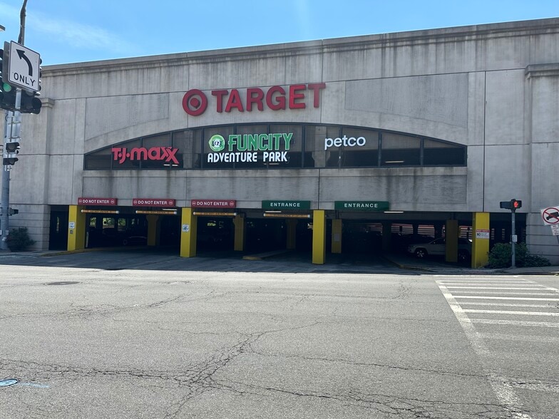 500-600 E Sandford Blvd, Mount Vernon, NY for lease - Building Photo - Image 3 of 5