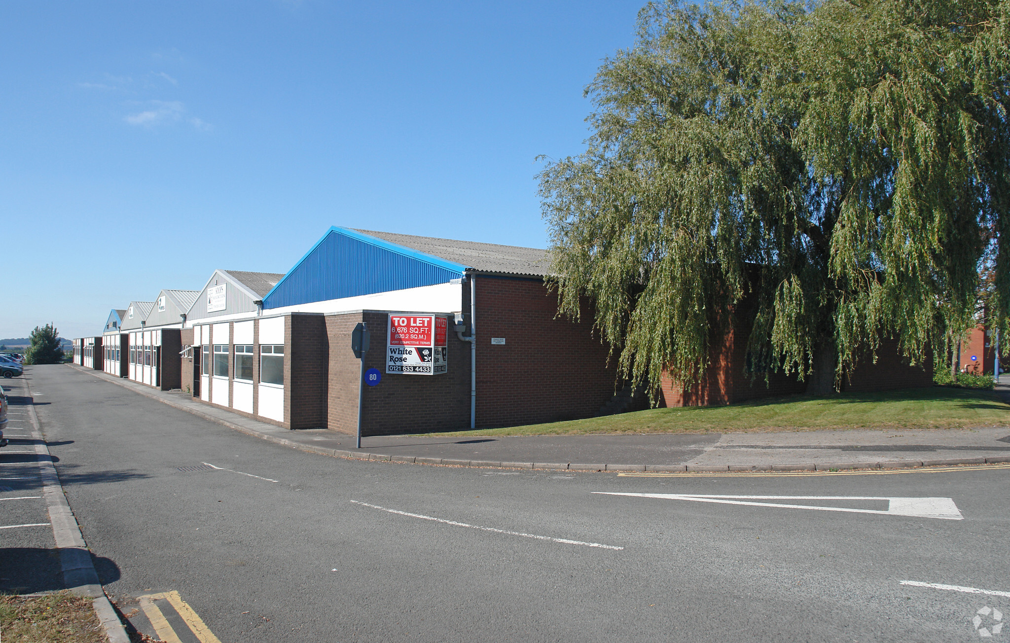 First Ave, Kingswinford for lease Primary Photo- Image 1 of 4