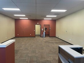 15530 SE 135th Ave, Clackamas, OR for lease Interior Photo- Image 2 of 5