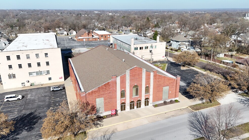 2157 N Prospect Ave, Springfield, MO à vendre - Photo du bâtiment - Image 3 de 19