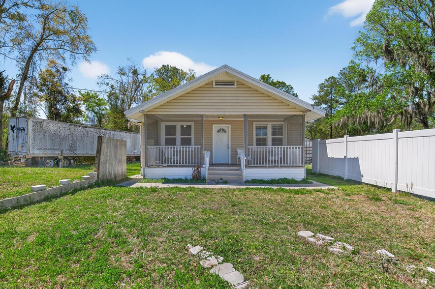 10676 New Kings Rd, Jacksonville, FL for lease - Building Photo - Image 3 of 13