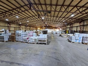 1012 Walla Walla Ave, Wenatchee, WA for lease Interior Photo- Image 2 of 3