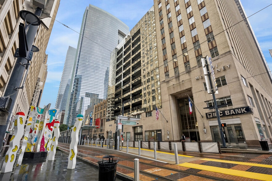917 Main St, Houston, TX for sale - Building Photo - Image 2 of 15