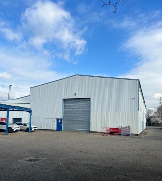 5 Avenue Karl Marx, Vaulx-en-Velin for lease - Building Photo - Image 3 of 8